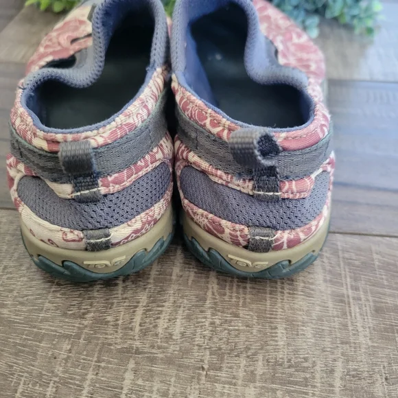 Teva Ochoa Water Sport Shoes Pink Gray Women's Size 7 Quick Drying - Picture 7 of 9